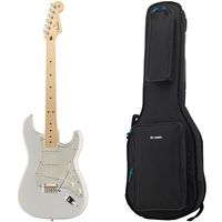 Fender : Player Series Strat MN Bundle